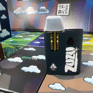 Elevate your vaping experience with the Zuzu Disposable - Oreos 3g. Whether you're new to vaping or a seasoned enthusiast, Zuzu guarantees a safe, flavorful journey with every inhale.