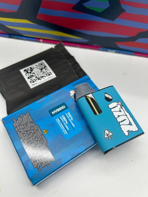 Experience the pinnacle of vaping pleasure with Zuzu Disposable - Cherry Fritters 3G. This award-winning vape product combines 3 grams (3000mg) of live resin liquid diamonds